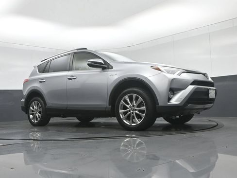 Used 2018 Toyota RAV4 Limited AWD/4WD image 55