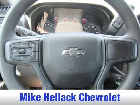 New 2026 Chevrolet Silverado 1500 Custom Trail Boss w/ LPO, Dark Essentials Package AWD/4WD image 14