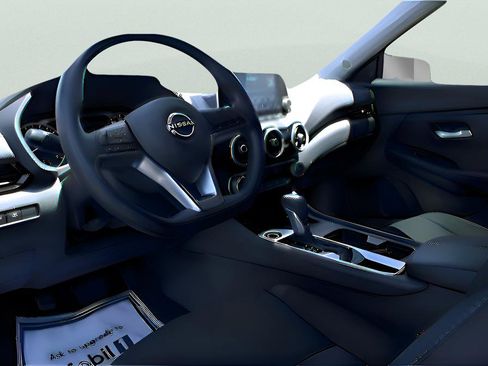 Used 2025 Nissan Sentra SV image 26