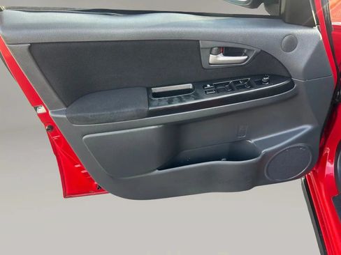 Used 2010 Suzuki SX4 Hatchback FWD image 15