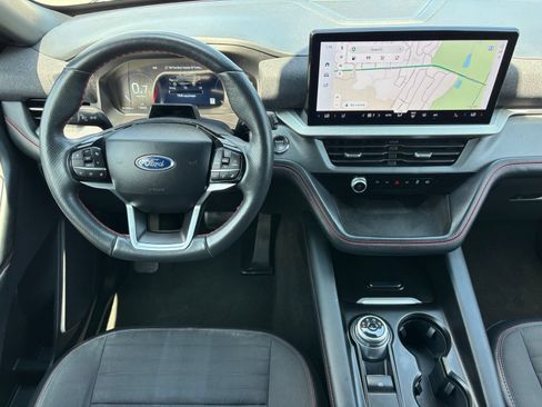 Used 2025 Ford Explorer ST-Line w/ ST-Line Street Pack AWD/4WD image 20