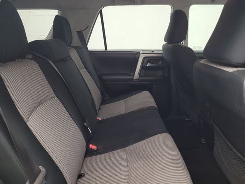 Used 2018 Toyota 4Runner SR5 AWD/4WD image 19