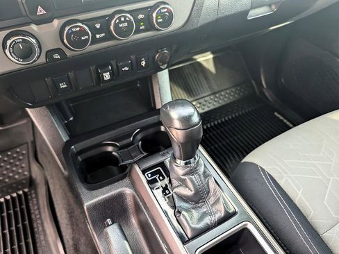 Used 2021 Toyota Tacoma TRD Off-Road image 26