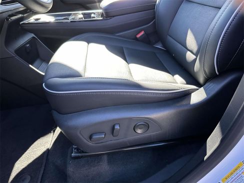 Used 2025 Buick Enclave Preferred image 17