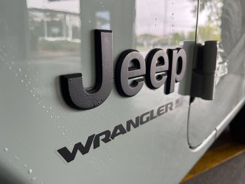 Used 2023 Jeep Wrangler Sport image 17