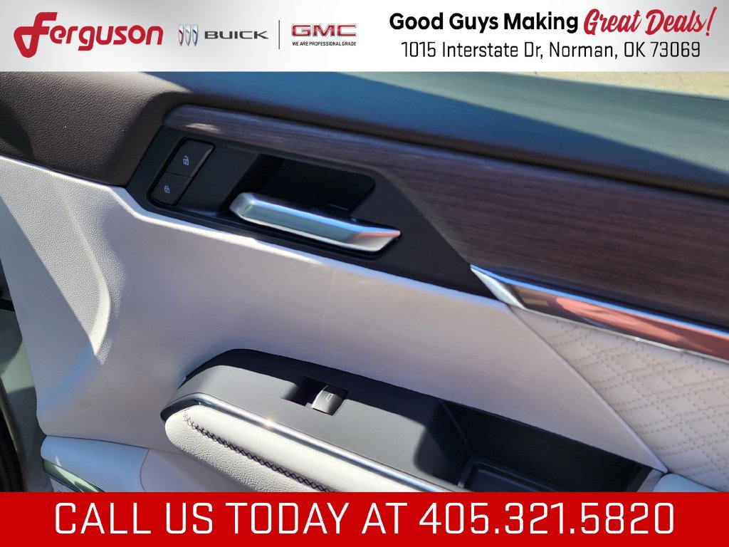 New 2026 GMC Acadia Denali w/ Super Cruise Package FWD image 41