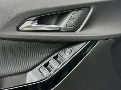 Used 2025 Chevrolet Equinox RS FWD image 21