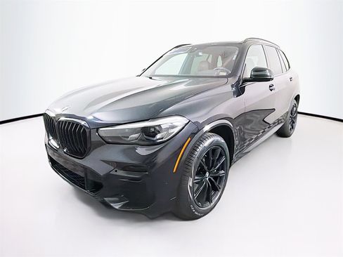 Used 2023 BMW X5 M50i w/ Climate Comfort Package image 3