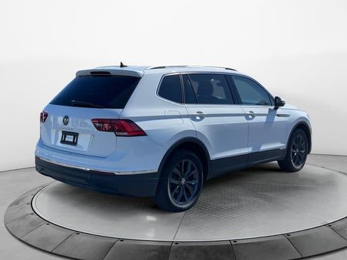 Used 2022 Volkswagen Tiguan SE image 5