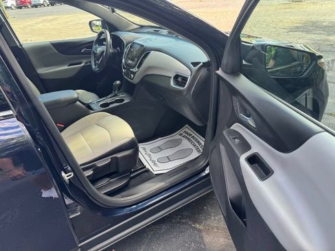 Used 2020 Chevrolet Equinox LT FWD image 11