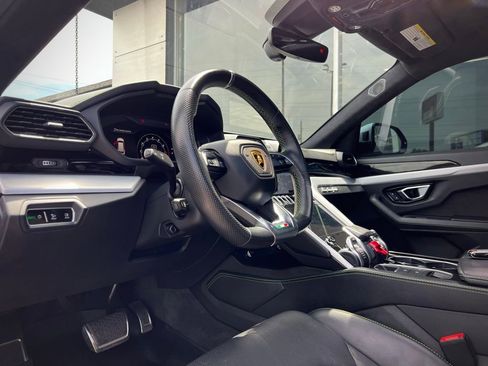 Used 2022 Lamborghini Urus image 87