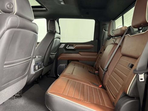 Used 2022 GMC Sierra 1500 Denali Ultimate AWD/4WD image 32