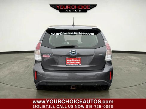 Used 2017 Toyota Prius V Five image 4