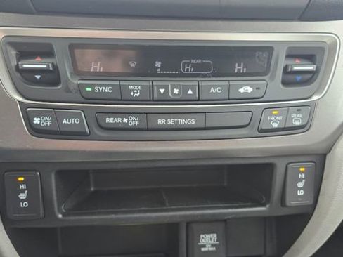 Used 2017 Honda Ridgeline RTL image 21