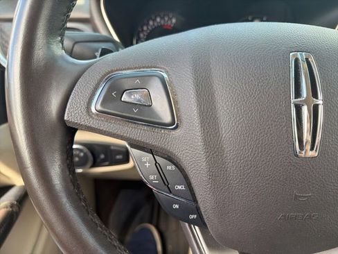 Used 2017 Lincoln MKC Reserve FWD image 19