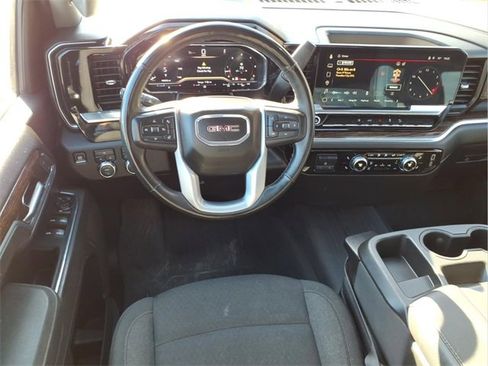 Used 2025 GMC Sierra 2500 SLE w/ SLE Value Package; image 17