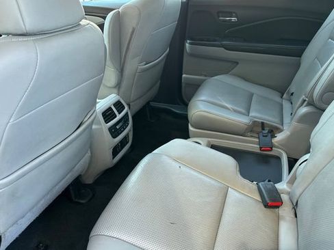 Used 2019 Honda Pilot Elite image 14
