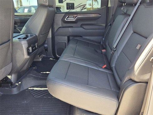 Used 2025 Chevrolet Silverado 1500 LT Trail Boss w/ Convenience Package II image 10