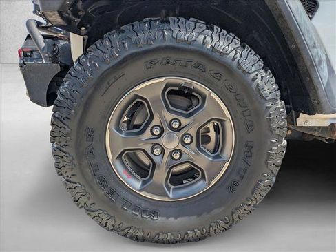 Used 2021 Jeep Gladiator Rubicon AWD/4WD image 23