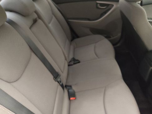 Used 2016 Hyundai Elantra SE w/ Option Group 02 FWD image 19