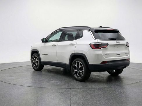 Used 2025 Jeep Compass Limited AWD/4WD image 6