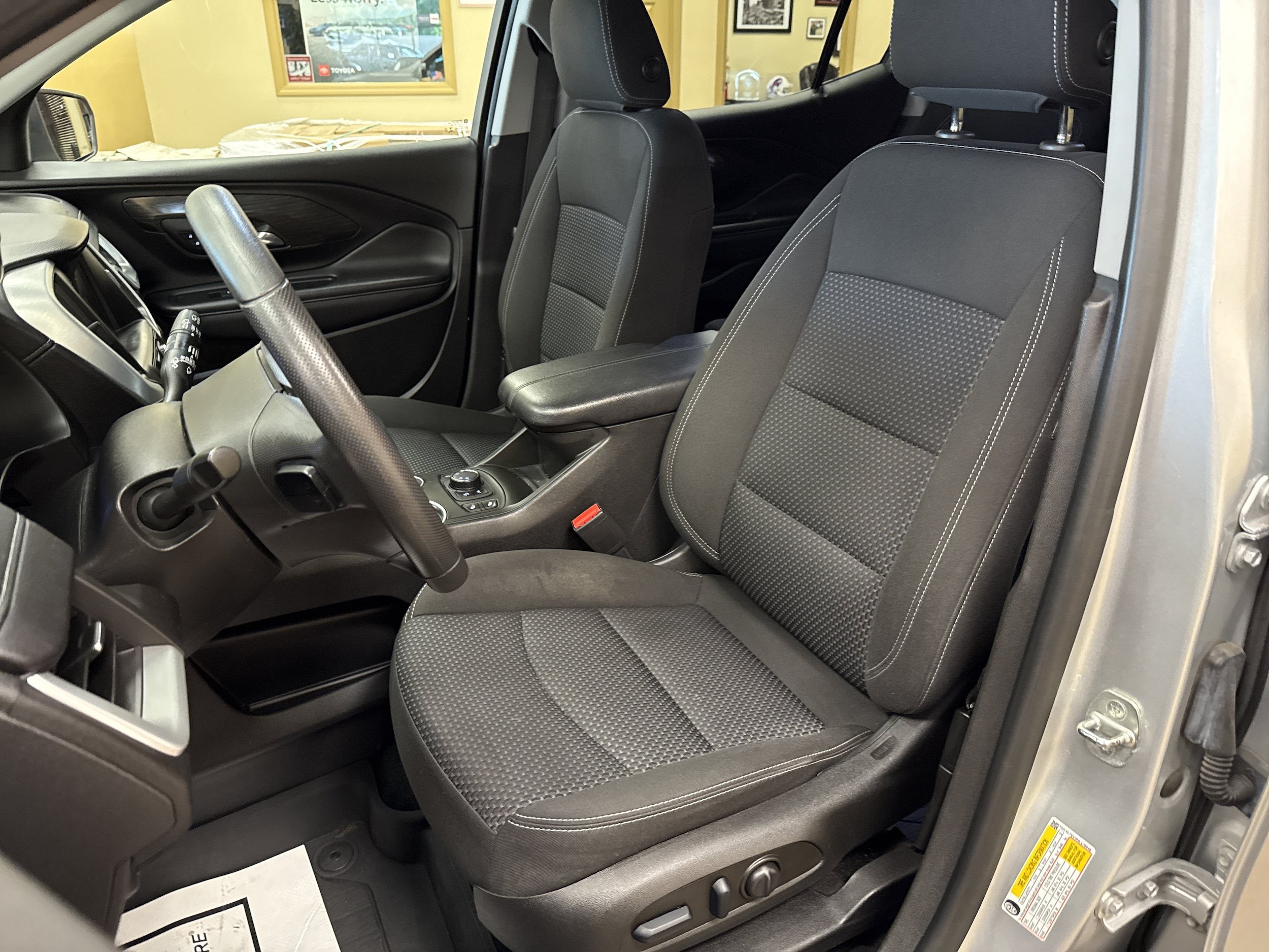 Used 2022 GMC Terrain SLE w/ Driver Convenience Package AWD/4WD image 29