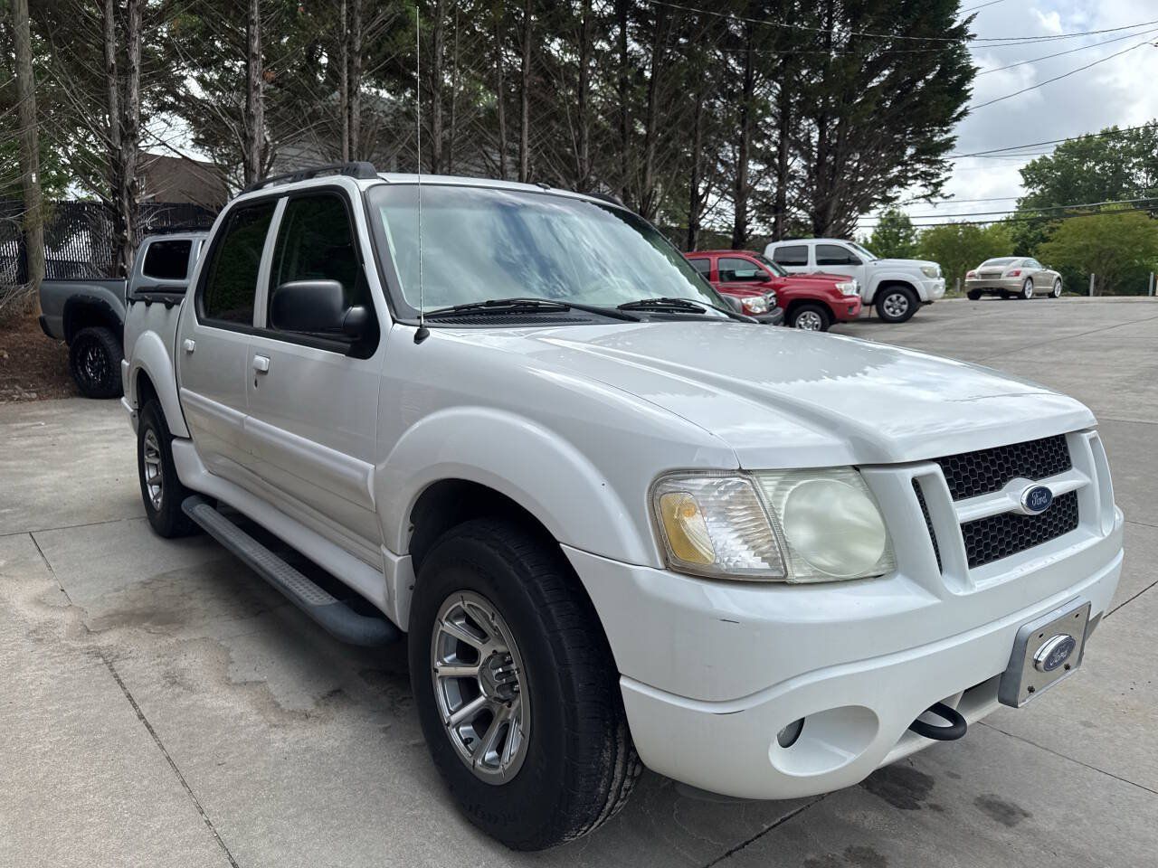 Used 2005 Ford Explorer Sport Trac XLT AWD/4WD image 11