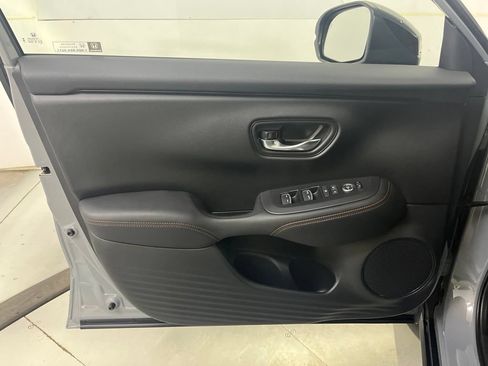 Used 2025 Honda HR-V Sport image 27