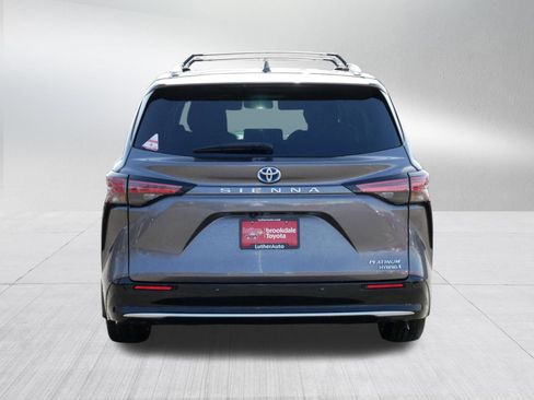 Certified 2024 Toyota Sienna Platinum image 6