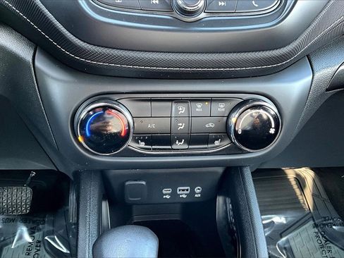 Used 2023 Chevrolet TrailBlazer ACTIV image 31