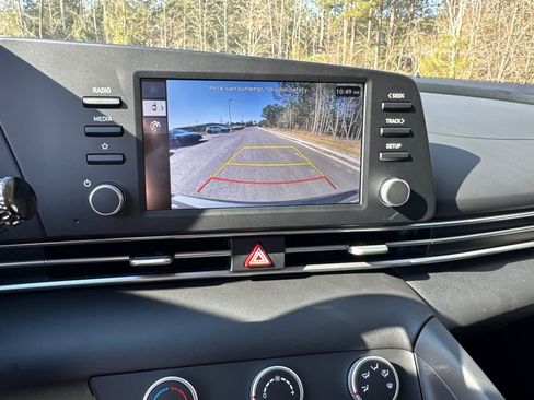 New 2026 Hyundai Elantra SE image 17