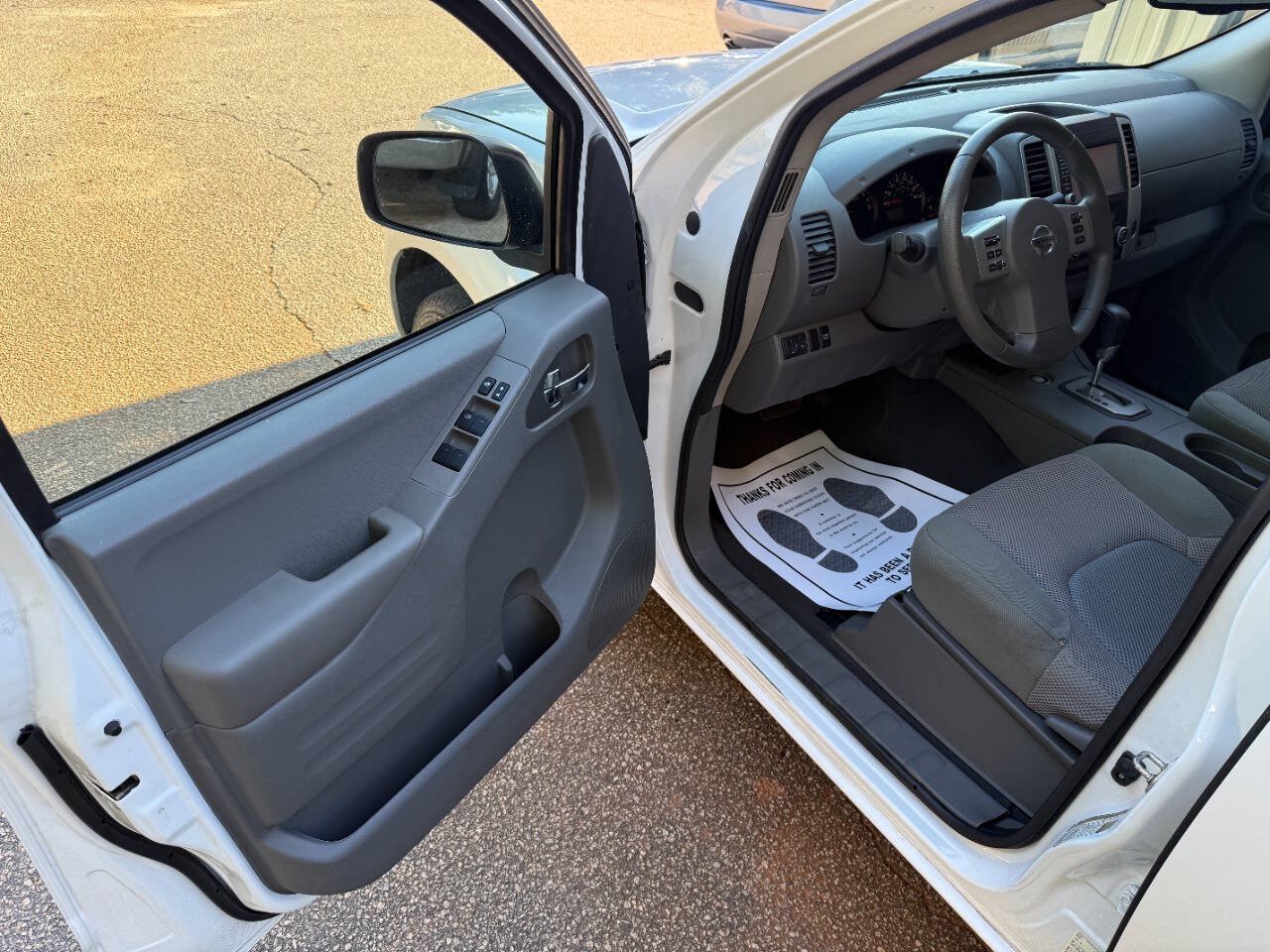 Used 2020 Nissan Frontier SV RWD image 11