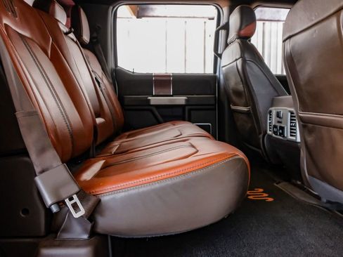Used 2018 Ford F150 King Ranch w/ Equipment Group 601A Luxury AWD/4WD image 34