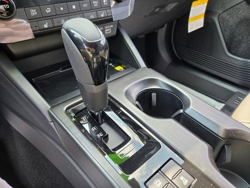 New 2026 Subaru Outback Premium AWD/4WD image 12