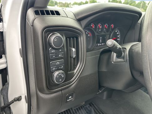 Certified 2024 Chevrolet Silverado 1500 Custom AWD/4WD image 13