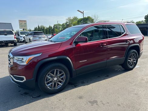 Used 2017 GMC Acadia SLT AWD/4WD image 1