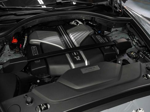 Used 2022 Rolls-Royce Cullinan w/ Dark Exterior Package AWD/4WD image 68