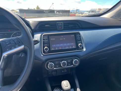 Used 2025 Nissan Versa SV FWD image 17