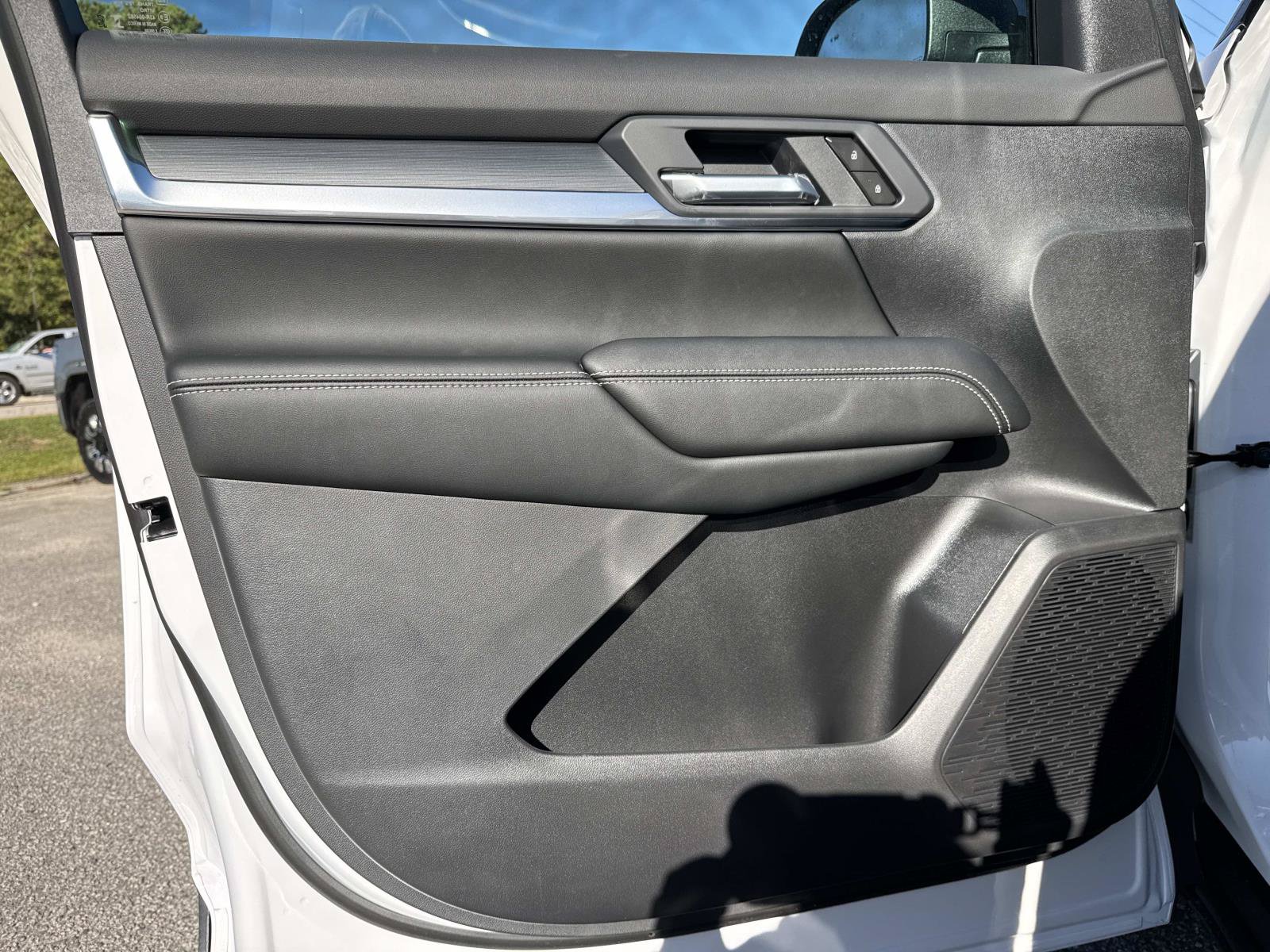 New 2027 GMC Terrain Elevation w/ LPO, Floor Liner Package FWD image 18