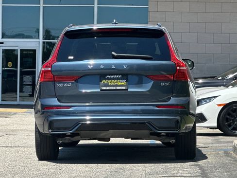 Used 2024 Volvo XC60 B5 Core AWD/4WD image 5