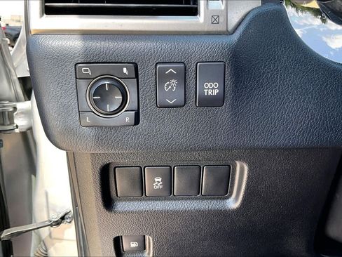 Used 2019 Lexus GX 460 w/ Navigation Package AWD/4WD image 33