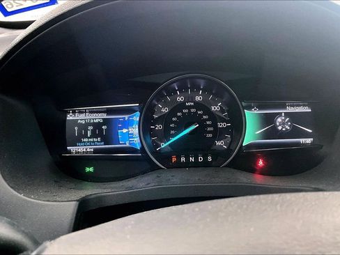 Used 2017 Ford Explorer Limited image 27