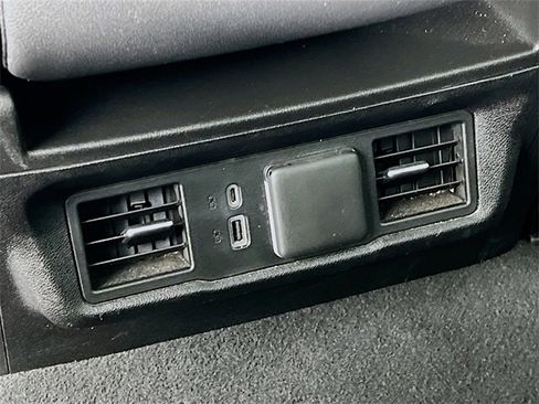 Used 2024 GMC Sierra 1500 SLT image 33