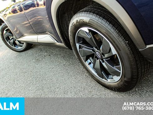 Used 2025 Nissan Rogue SV FWD image 14