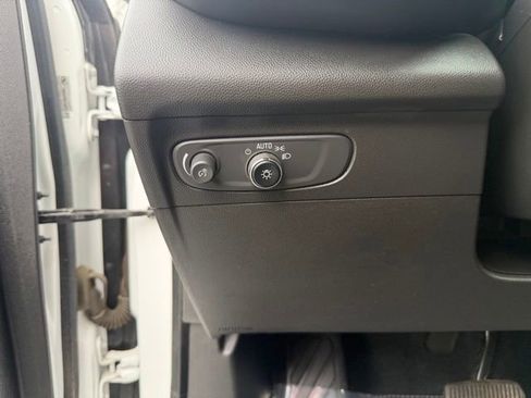 Used 2022 Buick Envision Preferred FWD image 29