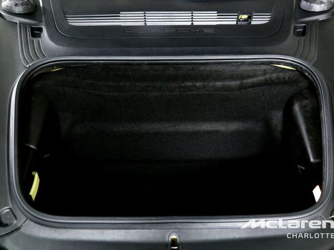 Used 2018 Porsche 911 GT3 RWD image 17