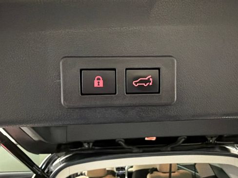 Used 2020 Subaru Ascent Premium w/ Sport Package AWD/4WD image 35