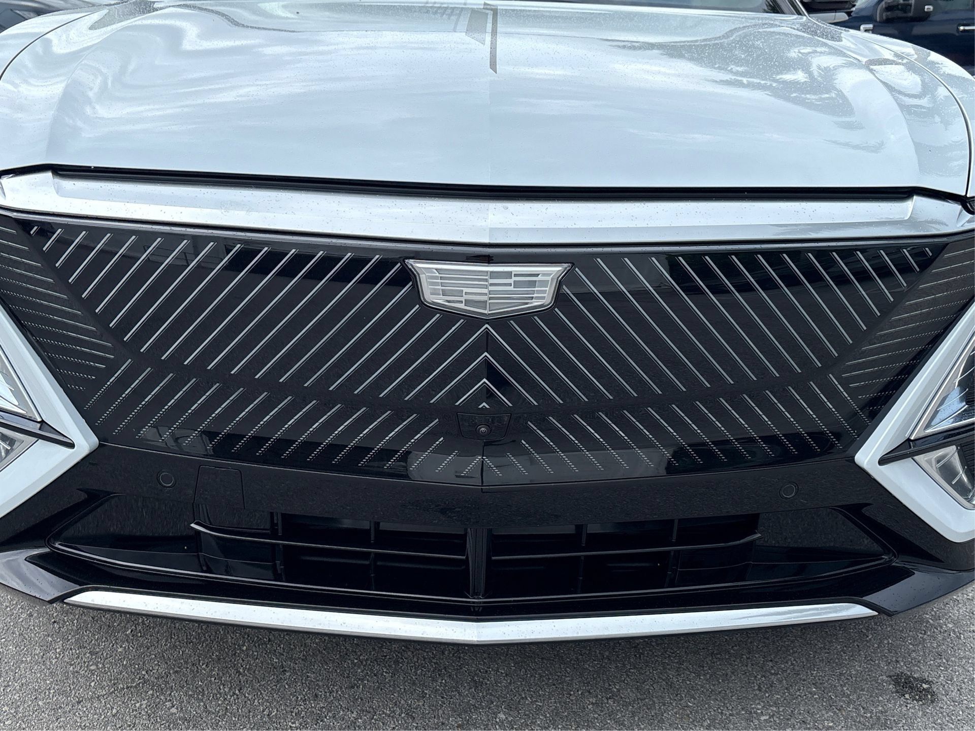 New 2026 Cadillac Lyriq Luxury w/ LPO, Bronce Accent Package RWD image 12