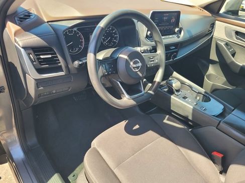 Used 2023 Nissan Rogue S FWD image 12