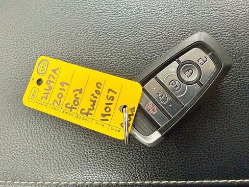 Certified 2019 Ford Fusion SEL image 28